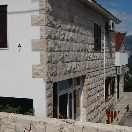 Arija Aparthotel