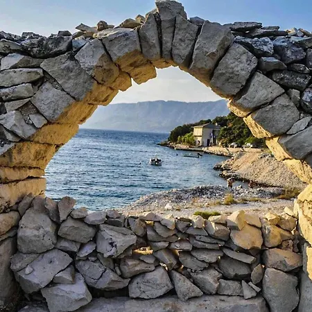 Arija Aparthotel Povlja (Brac)
