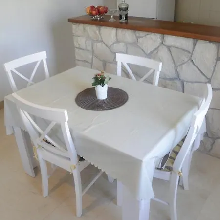 Arija Aparthotel